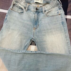 Abercrombie Kids Light Blue Jeans
Excellent condition